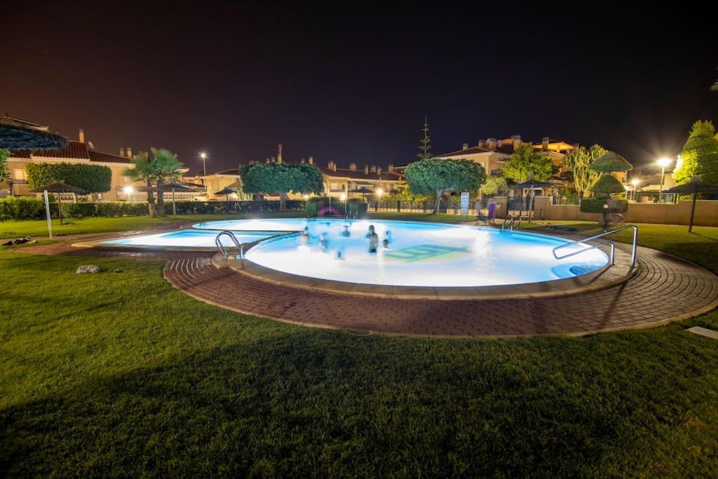 Disfruta De La Playa Y Piscina, Acogedora Casa Santa Pola Exterior foto